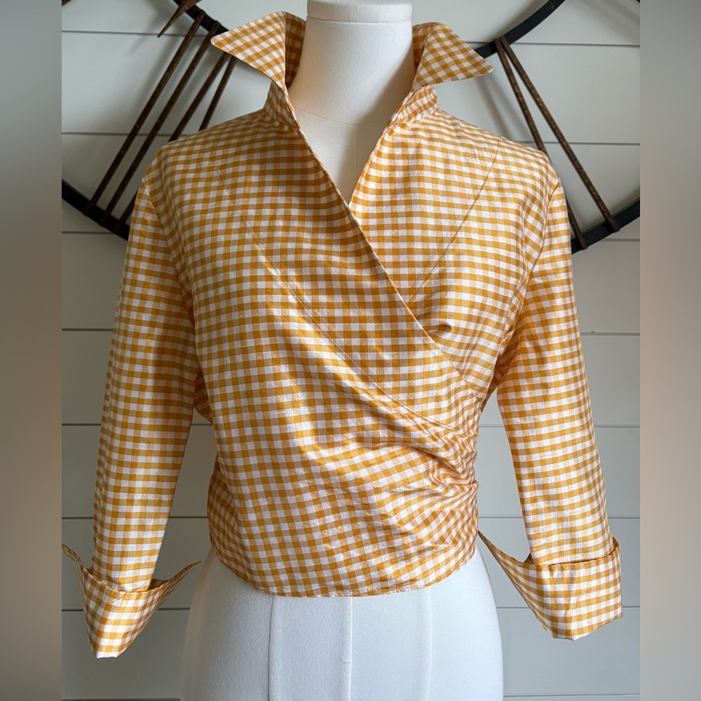 Ellen Tracy VINTAGE Silk Wrap Style Gold & White Gingham Blouse w Back Waist Tie